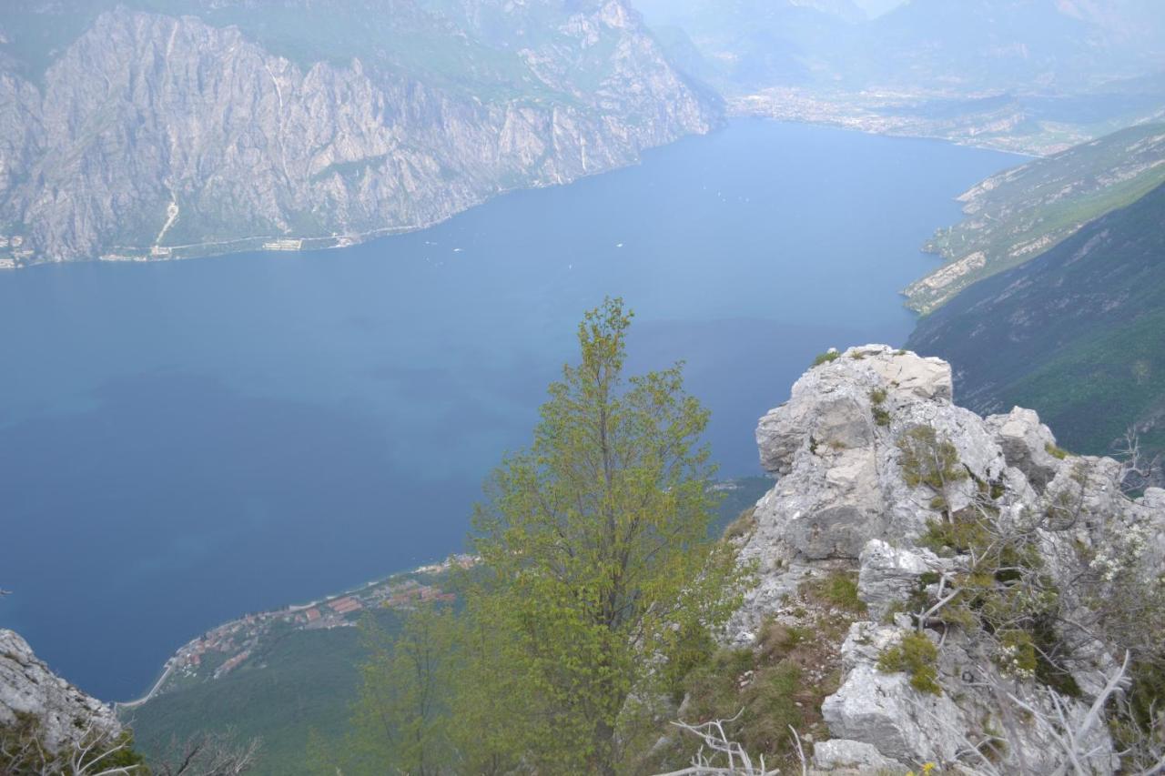 Natali Appartamens Malcesine Luaran gambar