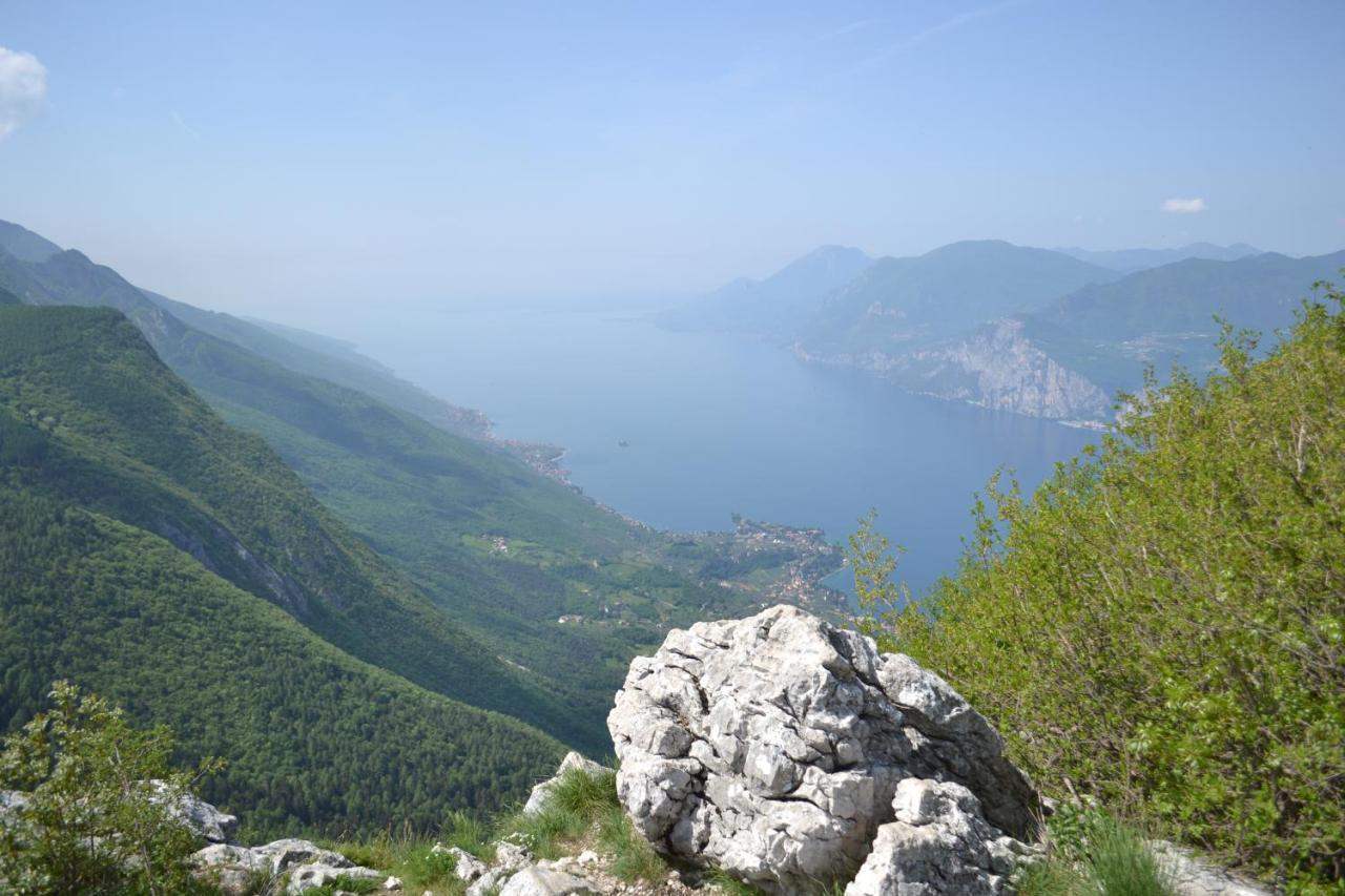 Natali Appartamens Malcesine Luaran gambar