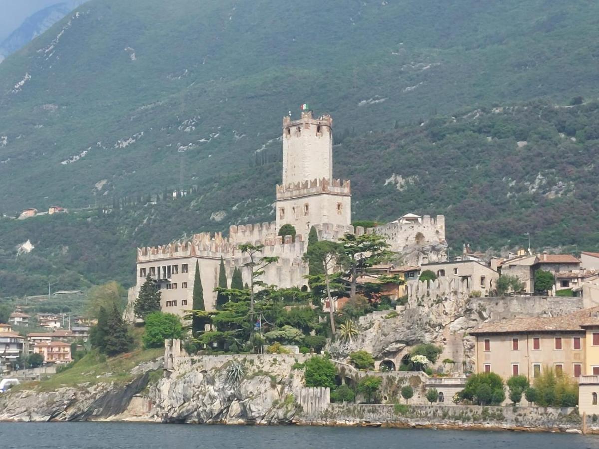 Natali Appartamens Malcesine Luaran gambar